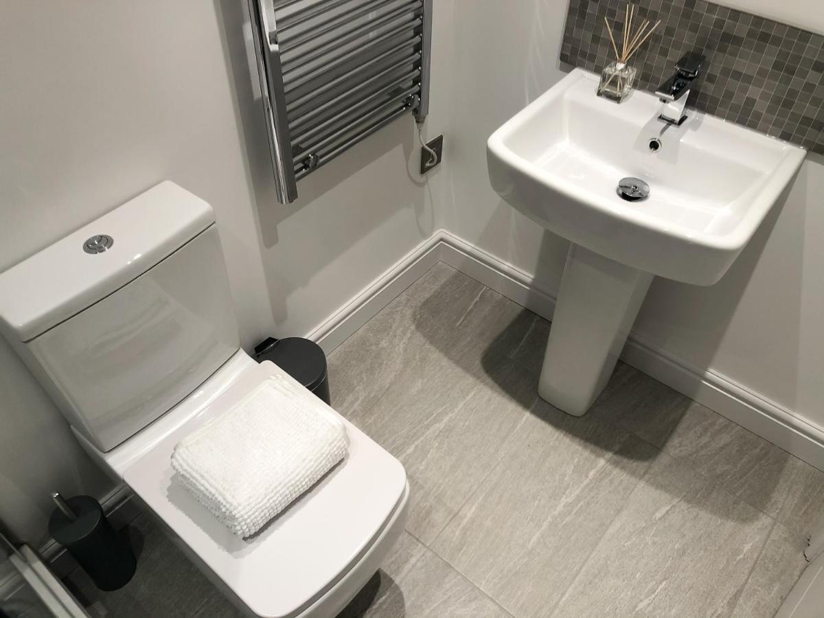 10Min To City - Free Parking - Private Studio - Contractor Friendly Manchester Exterior photo