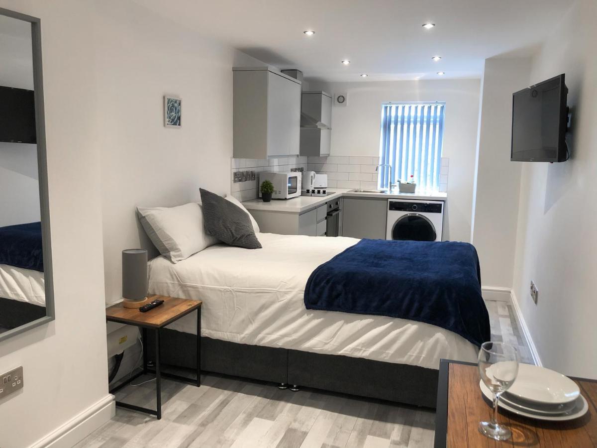 10Min To City - Free Parking - Private Studio - Contractor Friendly Manchester Exterior photo